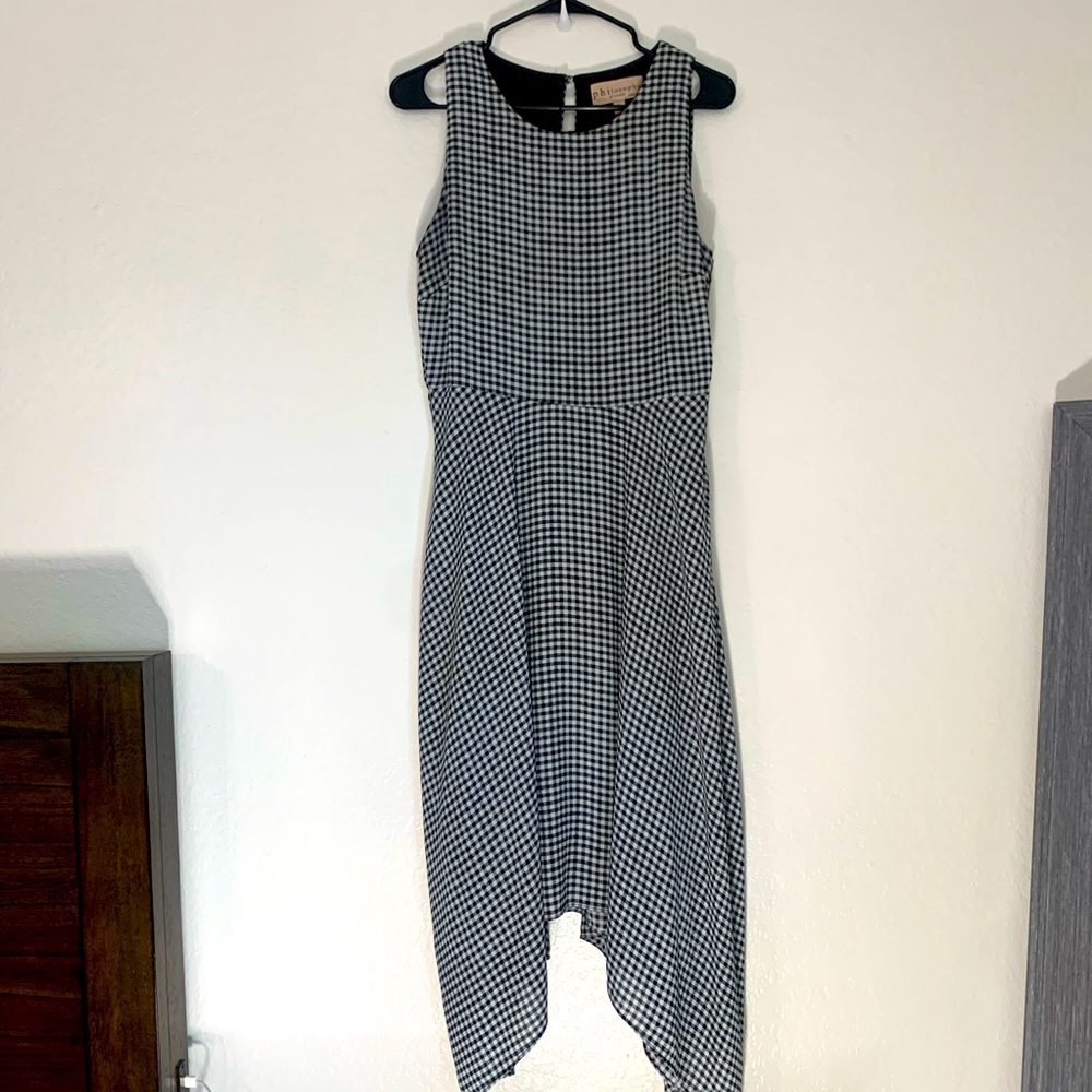 Light and flowy midi dress.